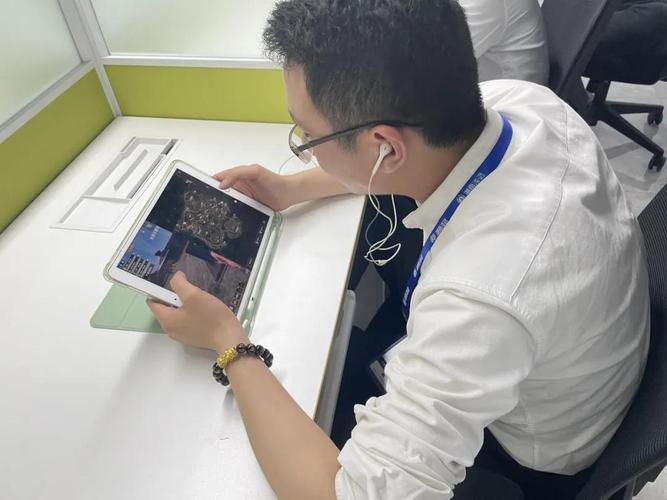和平精英透视自瞄免费_和平精英定制微自瞄  第1张